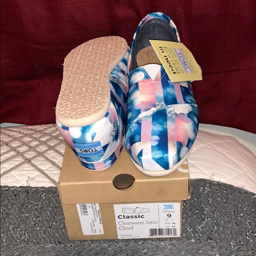 TOMS